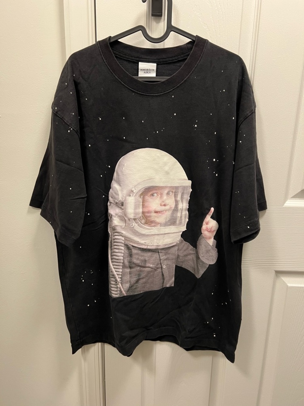 ACME Black Short Sleeve Tee with Astronaut Child Graphic/138